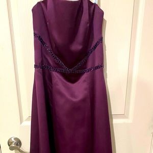 Prom dresses like new